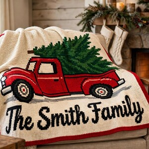 Individuelle Häkelanleitung für eine Weihnachtstruck-Decke (PDF), personalisiertes Mosaikdesign mit Familiennamen Bild 1