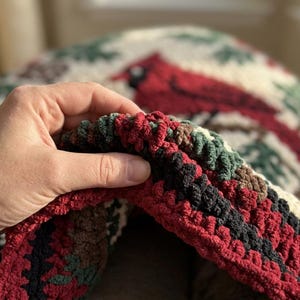 Cardinal Christmas Mosaic Crochet Blanket Pattern PDF, Overlay Crochet Chart image 8