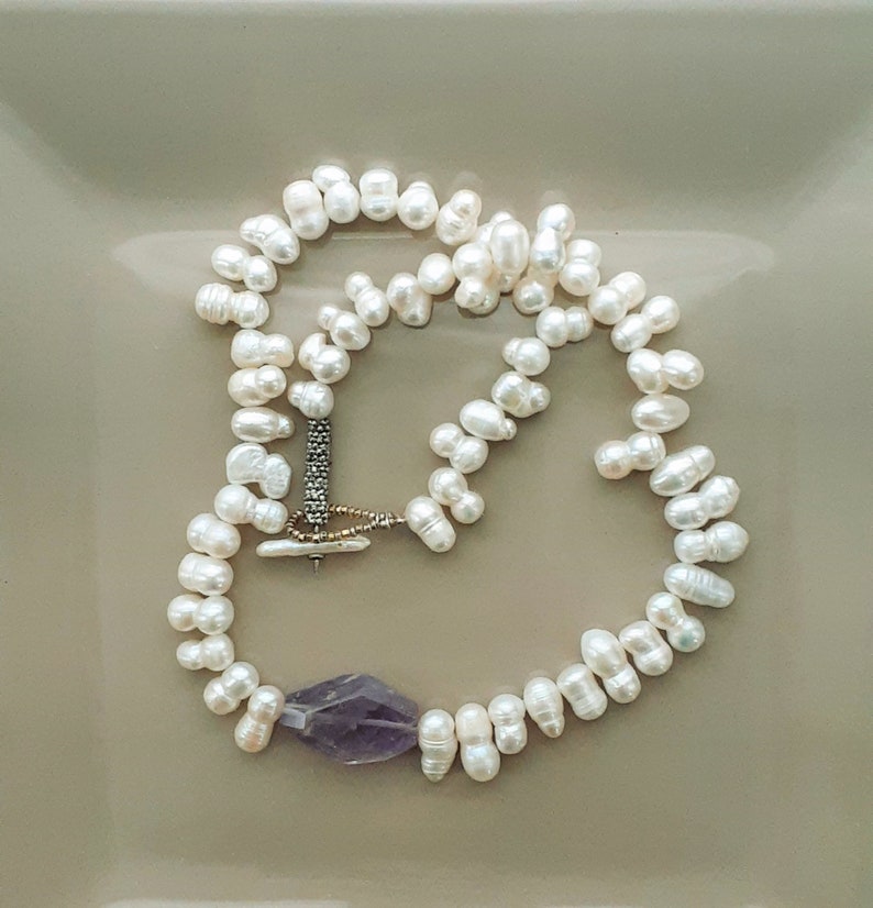 Pearl Amethyst Quartz Statement Necklace with Large Faceted Purple Quartz Double Pearls Pearl Toggle Closure image 3