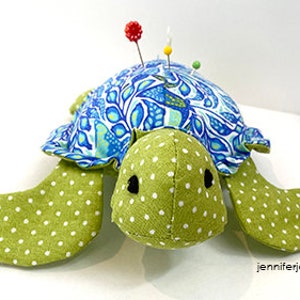 Sea Turtle Pin Cushion and Thread Catcher - Etsy