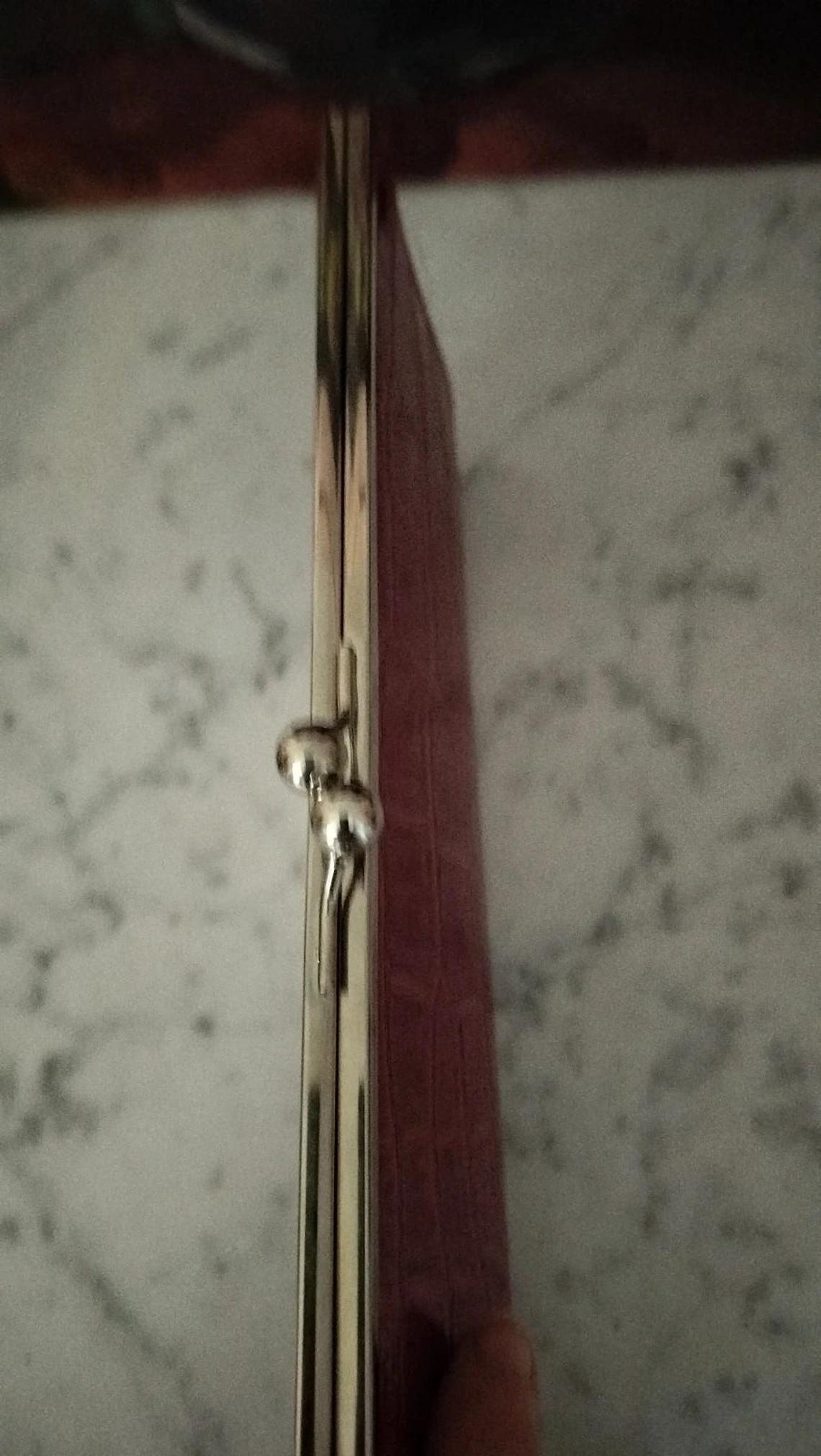 Vintage clutch burgundy patent handbag. New without tags, foto 2 di 4