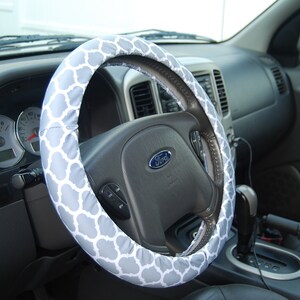 Lightly Padded Non Slip Steering Wheel Cover Moroccan Trellis Quatrefoil Car Accessories Cozy Soft Automobile Auto Geometric Custom image 3