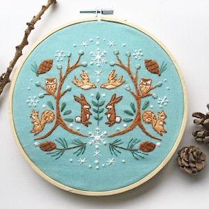 Winter Woodland Beginner Hand Embroidery color Sampler with printed fabric, Modern Embroidery Hoop Art