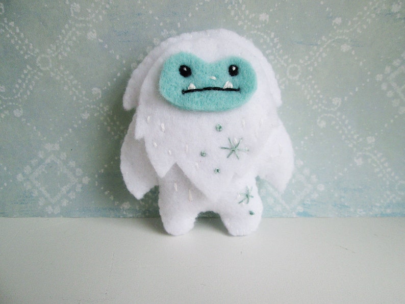 PDF Sewing Pattern for Felt Yeti and Sasquatch, mini felt plush Bigfoot and Snow Monster, Christmas ornaments, holiday decor, SVG included image 7