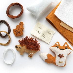 DIY craft kit for Woodland Creatures, sew Mini Felt Animals, Fox, Hedgehog, Leaf