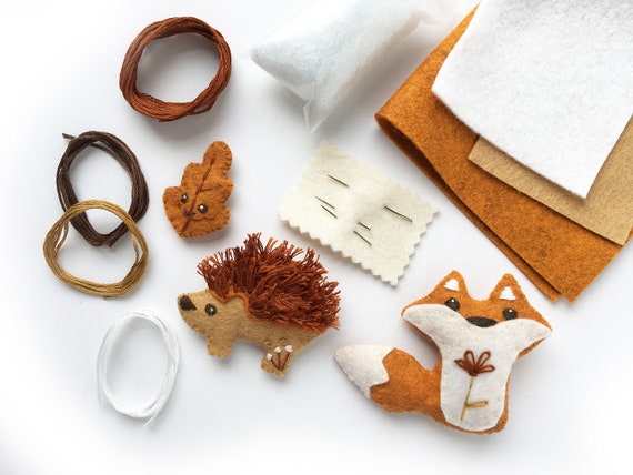 DIY craft kit for Woodland Creatures, sew Mini Felt Animals, Fox, Hedgehog, Leaf
