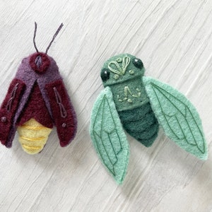 Beautiful Bugs set 2 Sewing Pattern PDF download, felt animals, cicada, praying mantis, firefly image 3