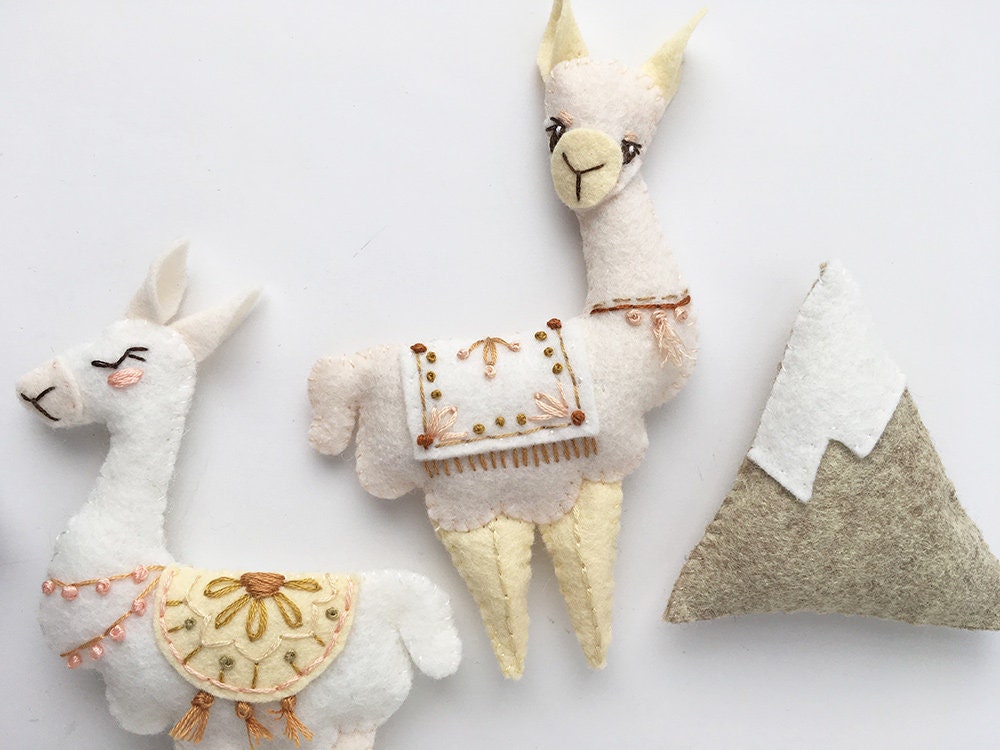 Llama Plush Felt Animals Sewing pattern for felt ornaments or -   Portugal