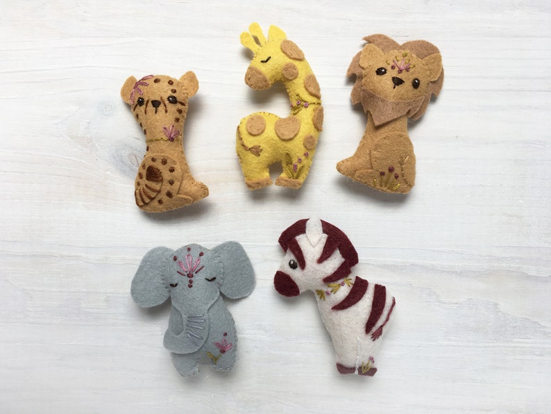 9 Safari Felt Animals Plush Sewing Pattern digital download, SVG file included, Jungle animals for ornaments, baby shower, nursery decor image 4