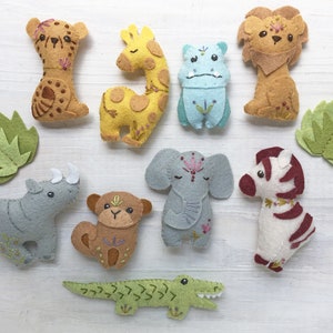 9 Safari Felt Animals Plush Sewing Pattern digital download, SVG file included, Jungle animals for ornaments, baby shower, nursery decor