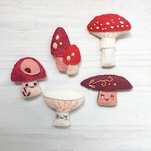 Felt Mushrooms PDF pattern download, SVG file, Plush Sewing Pattern for Ornaments, Baby Mobile, Finger Puppets image 3