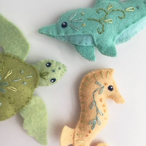 Sea Creatures Set 2 Felt Animals Sewing Pattern, PDF Download, SVG plush pattern for Dolphin, Sea Turtle, Seahorse image 5