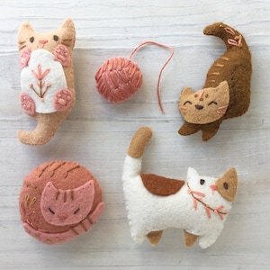 Fat Kitty Cats Felt Animals PDF pattern download, SVG file, Plush Pet Sewing Pattern for Ornaments, Baby Mobile, Finger Puppets