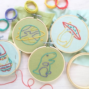 Handstickerei für Kinder, lernen Sie zu sticken mit der Kid Stitch Kit, Regenbogen Garn, Stickrahmen, Nadel, Muster und Stoff, DIY Bastelset