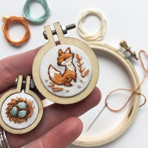 Mini Hand Embroidery Hoop Kit, Fox and Nest Beginner Hand Embroidered Charms for Pendant or needle minder