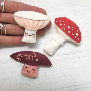 Felt Mushrooms PDF pattern download, SVG file, Plush Sewing Pattern for Ornaments, Baby Mobile, Finger Puppets image 6