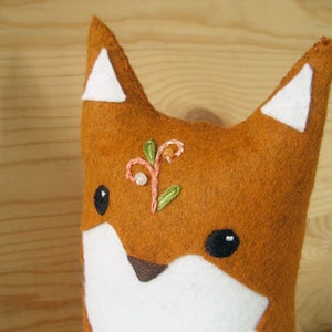 Sewing Pattern for Fiona Fox, Plush Pattern PDF Download, Felt Animals, Woodland Nursery Decor image 2