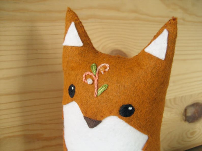 Sewing Pattern for Fiona Fox, Plush Pattern PDF Download, Felt Animals, Woodland Nursery Decor image 2