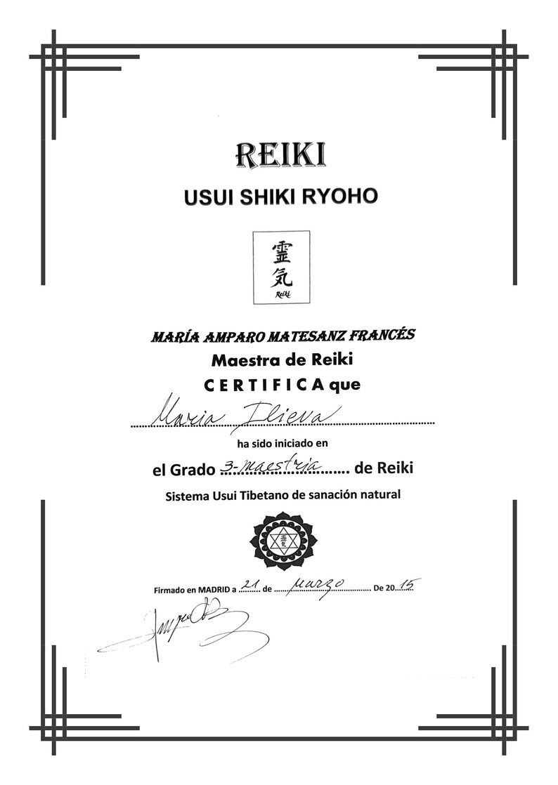 The text reads 'REIKI USUI SHIKI RYOHO' in black text. The text '霊気' is in black text. The text 'MARÍA AMPARO MATESANZ FRANCÉS Maestra de Reiki CERTIFICA que Maria Ilieva ha sido iniciado en el Grado 3-Maestria... de Reiki Sistema Usui Tibetano de sanación natural Firmado en MADRID a 21 de Marzo De 20...' is in black text.