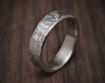 Hammered Mens Wedding Band Titanium Womens Wedding Ring Hammered Finish Ring Silver Band for Husband Personalized Band for Anniversary Ring