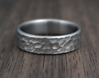 Hammered Wedding Band for him and her Titanium Mens Ring Gift for Boyfriend Silver   Personalized Band for Anniversary Ring for Husband Gift