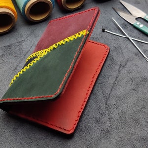 Porta carte patchwork in pelle di lusso, regalo dei testimoni dello sposo per lui, custodia sottile monogramma personalizzata per carte, porta carte multicolore