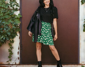 Green High Waist Skater Skirt with cheeky Daisies