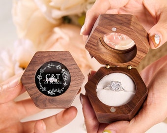 Caja de anillo de madera personalizada, caja de anillo único para boda, caja de anillo de compromiso personalizada, caja portadora de anillo, caja de anillo mini hexagonal, regalo para ella