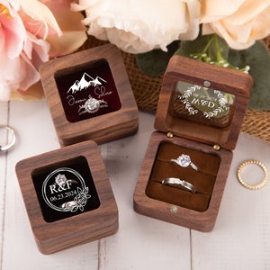 Caja de anillo de compromiso personalizada, caja de anillo de madera personalizada, caja portadora de anillo, caja de anillo doble para ceremonia de boda, caja de anillo de madera cuadrada imagen 2