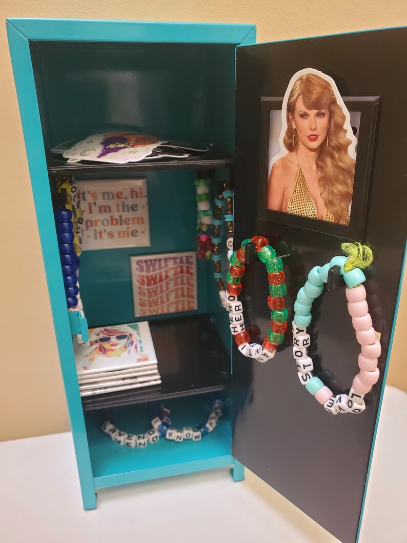 Swiftie Fan Mini Locker image 2