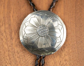 Wedding Bolos For Men, Silver Bolo Tie, Western Gifts For Men, Valentines Day Gift for Dad From Daughter, Silver Concho Bolo for Women