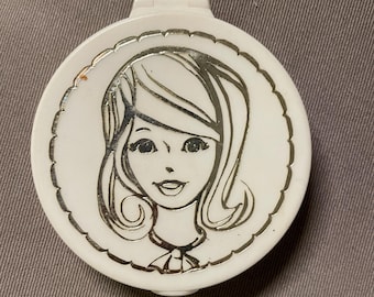 Vintage Mod Girl Plastic Compact With Mirror