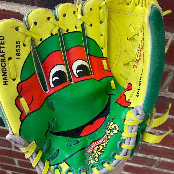 Vintage 1990 Remco Teenage Mutant Ninja Turtles Raphael Baseball Glove RT