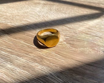 Gold Signet Ring | 18k Gold Plated Stainless Steel