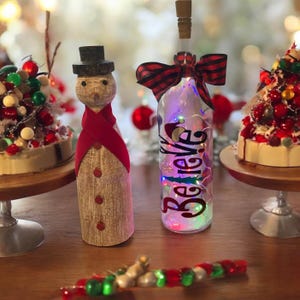 Light Up Wine Bottle - Gift for Christmas - Unique Home Decor - Fairy Lights for Parties