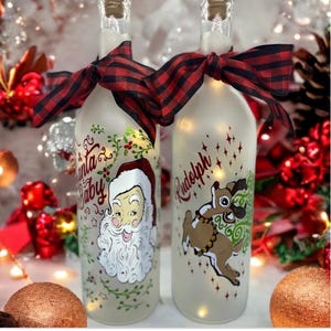 Light Up Wine Bottle - Gift for Christmas - Unique Home Decor - Fairy Lights for Parties