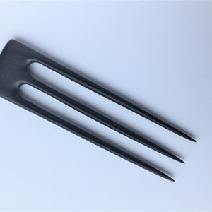 Black Ebonised Walnut Wood 5 3/4 Three Tine Hair Fork image 7
