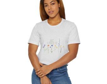 Camiseta floral "Sé única", mezcla de algodón ligera, estampado floral, camiseta elegante, camiseta para uso diario.