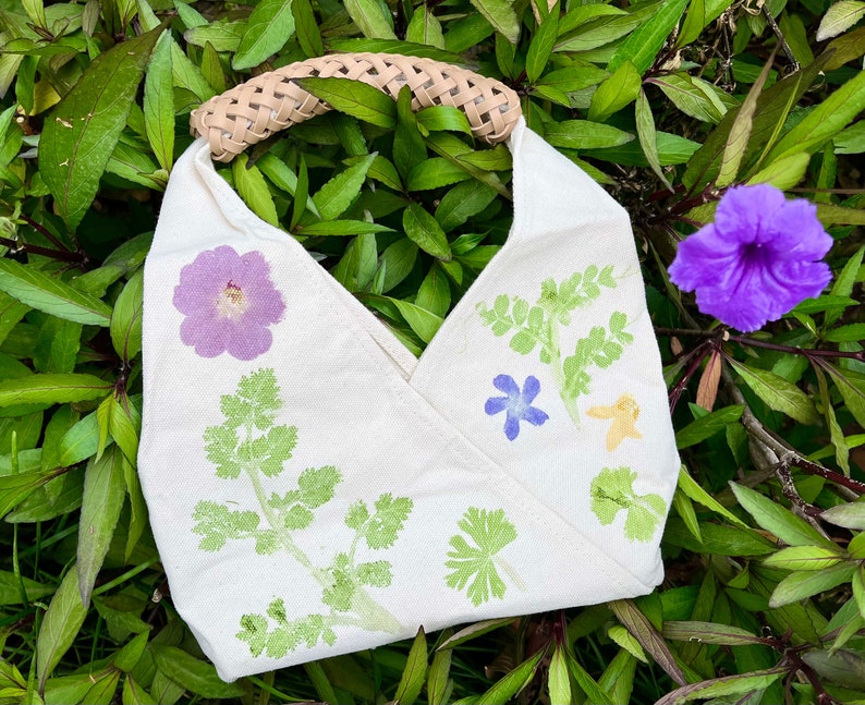 Tote bags, Canvas bags, Reusable bags, Natural,Simple,Flower pounding tote bag,gifts for girls. zdjęcie 1