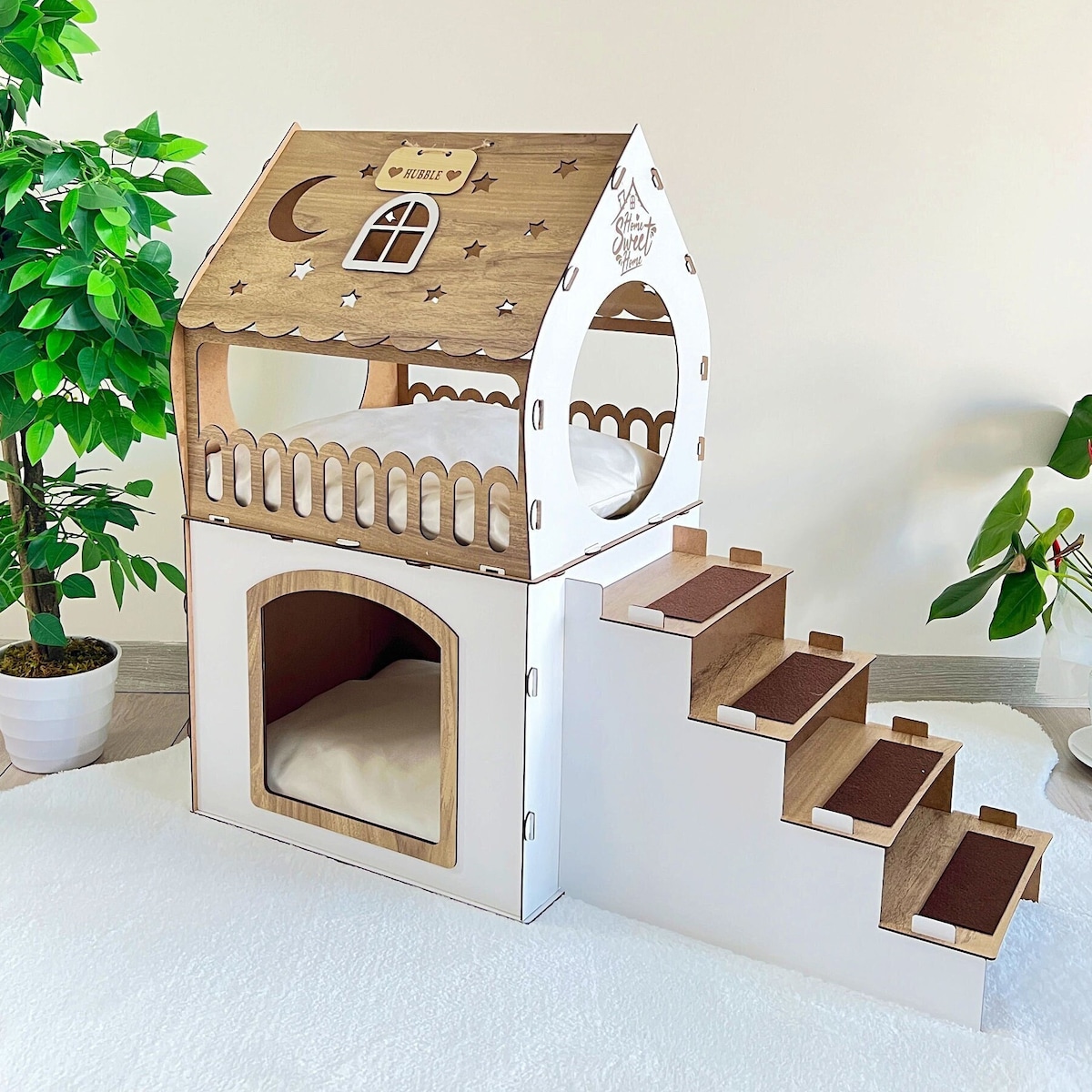 Wooden Rabbit House (Medium Ladder & 2 Pillows)