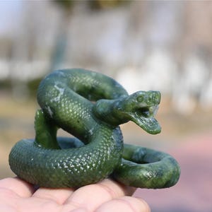 2.9&#39;&#39; Natural Green jade Snake,Crystal snake carved,Quartz crystal,Home decor,Crystal collect,crystal decor,Crystal gift,Crystal healing
