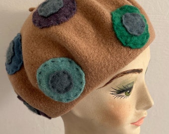 CIRCLE felt beret . upcycled wool beret . applique wool beret