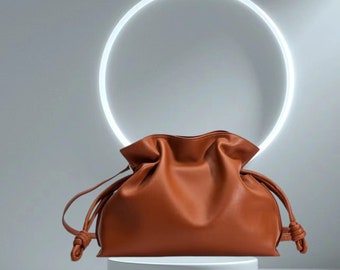 Schicke Designer Wolke Crossbody Tasche - echt Leder Glücksbringer - Stylisches Accessoire für Sie