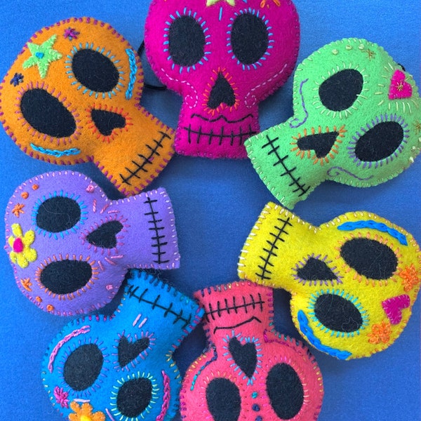 Felt Sugar Skull Ornament Pattern and Tutorial