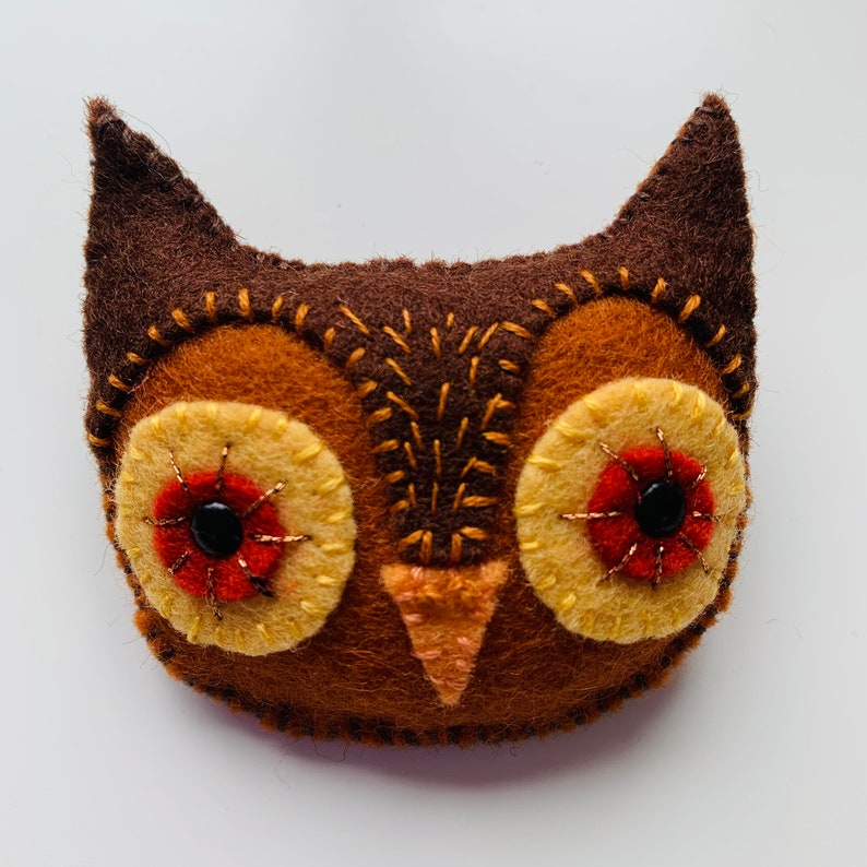 Felt Owl Brooch Pin Pattern and Tutorial including video tutorial. image 4