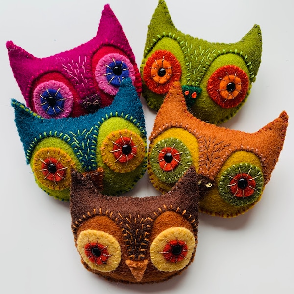 Felt Owl Brooch Pin Pattern and Tutorial including video tutorial.