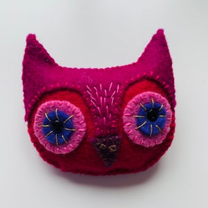 Felt Owl Brooch Pin Pattern and Tutorial including video tutorial. image 3