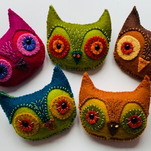 Felt Owl Brooch Pin Pattern and Tutorial including video tutorial. image 2