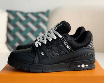 Louis Vuitton Unisex Trainers Sneakers