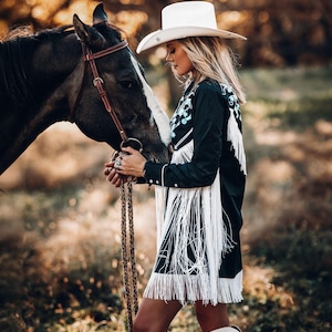 Womens Fringe Beige Embroidered Western-style Blouse 44183 main image 1